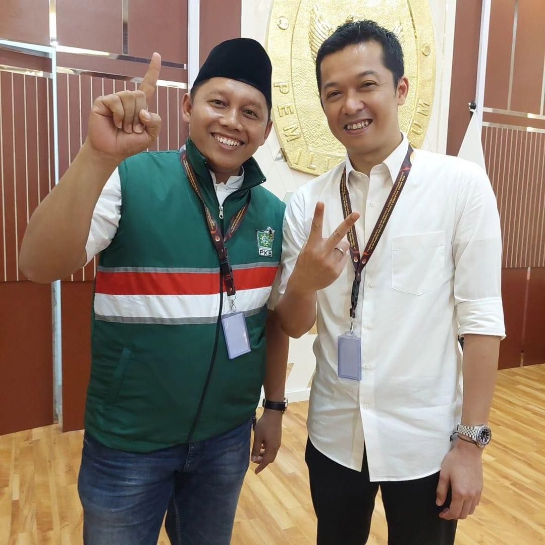 Dua caleg idola π Abdul Rochim “Cak Rochim” dan Taufik Hidayat Legenda bulutangkis Indonesia
