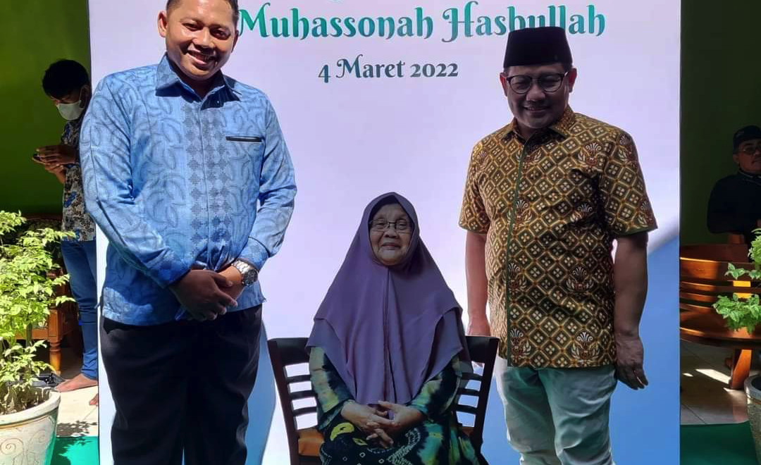 Foto bareng ketum Gus Imin saat ultah ibunda beliau ke-83